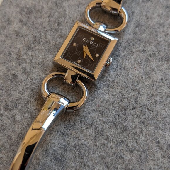 Authentic Gucci Women's Bangle Watch - Picture 3 of 6